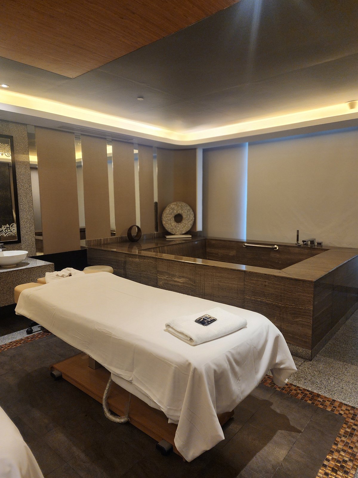 Black Rose Spa Relaxation Experience